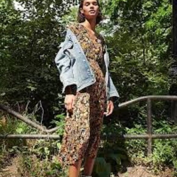 Madewell Dolman-Sleeve Ruffle-Hem Midi Dress In Flower Garden 8 - Picture 2 of 15